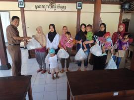 PEMERINTAH KALURAHAN JETIS SALURKAN PMT BAGI 24 BALITA TERDAMPAK STUNTING